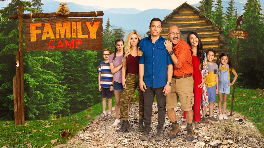 مشاهدة فيلم Family Camp (2022) مترجم