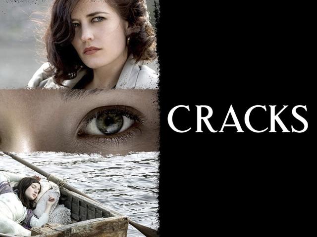 مشاهدة فيلم Cracks (2009) مترجم