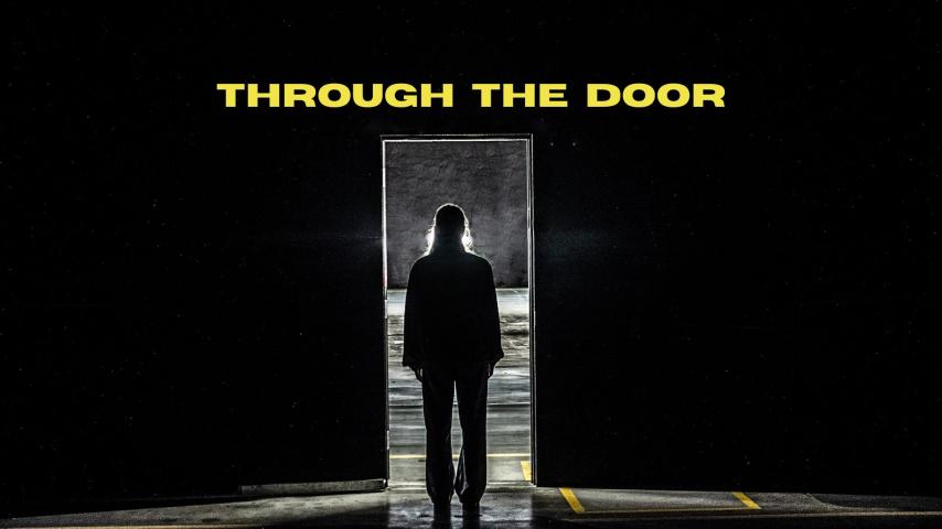 مشاهدة فيلم Through the Door 2024 مترجم