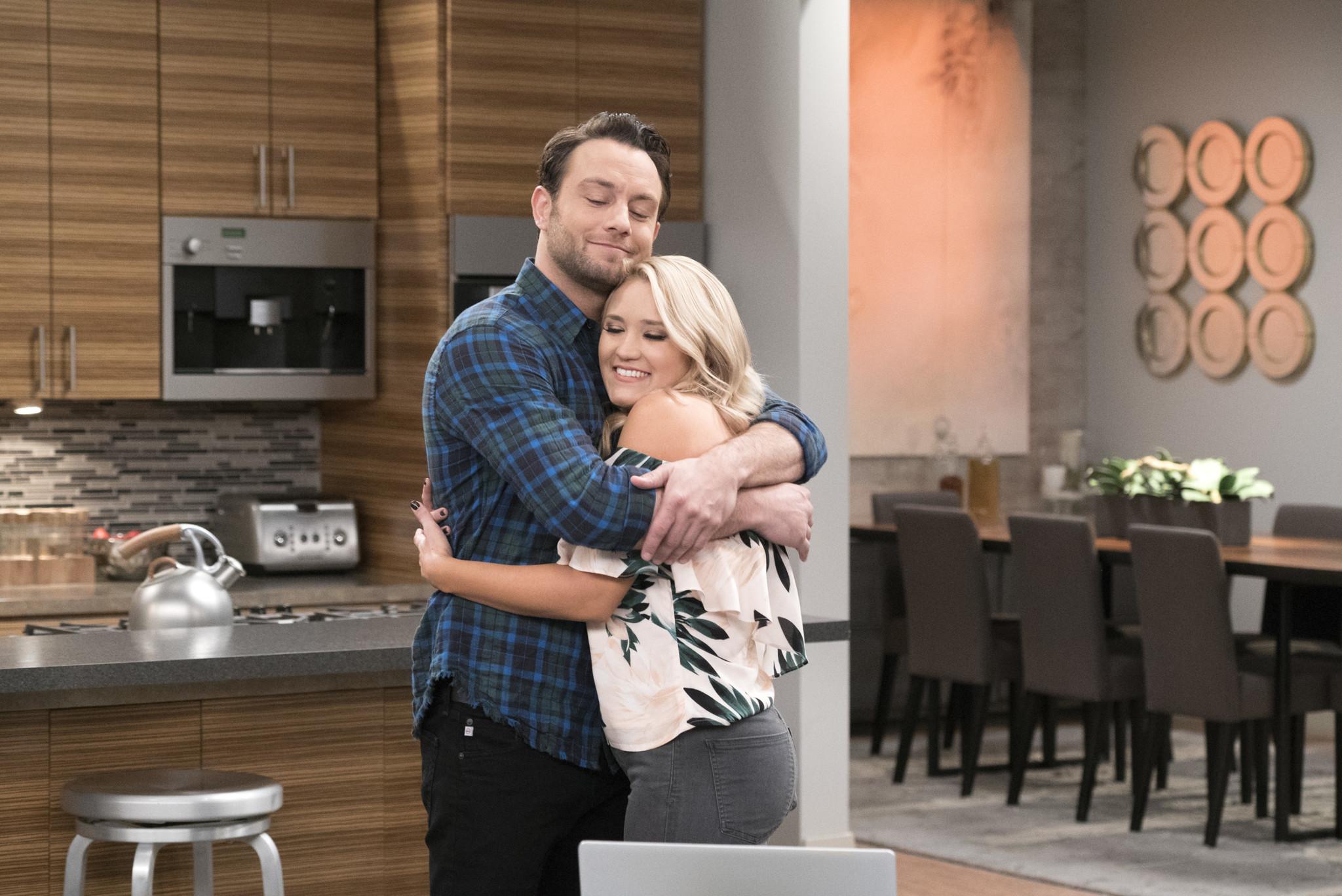 مسلسل Young and Hungry الموسم 3 الحلقة 1 الأولى مترجمة